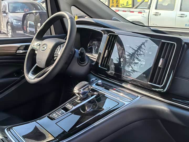 Фото 9 - GAC Trumpchi M8