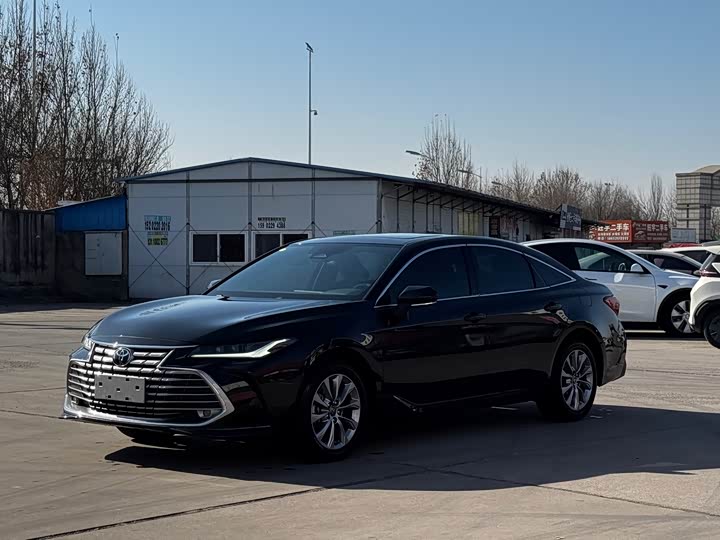 Фото 1 - Toyota Avalon