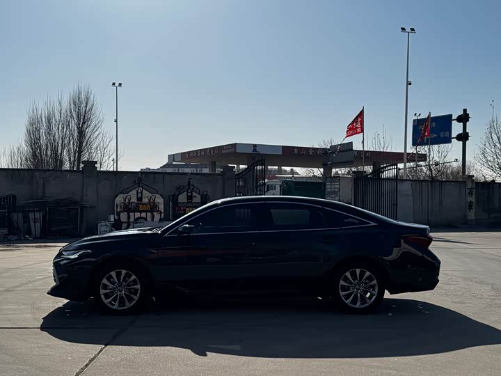 Фото 3 - Toyota Avalon