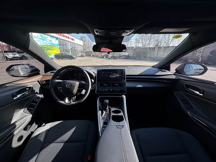 Фото 5 - Toyota Avalon