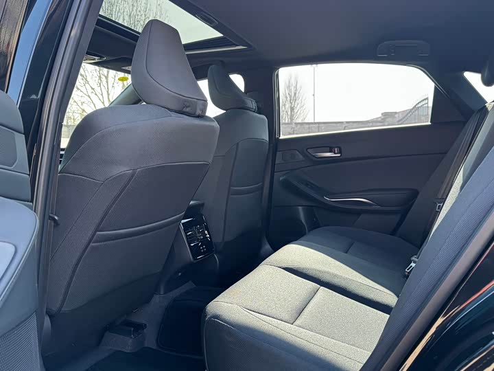 Фото 6 - Toyota Avalon