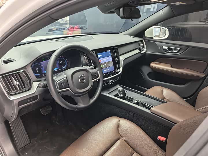 Фото 4 - Volvo S60