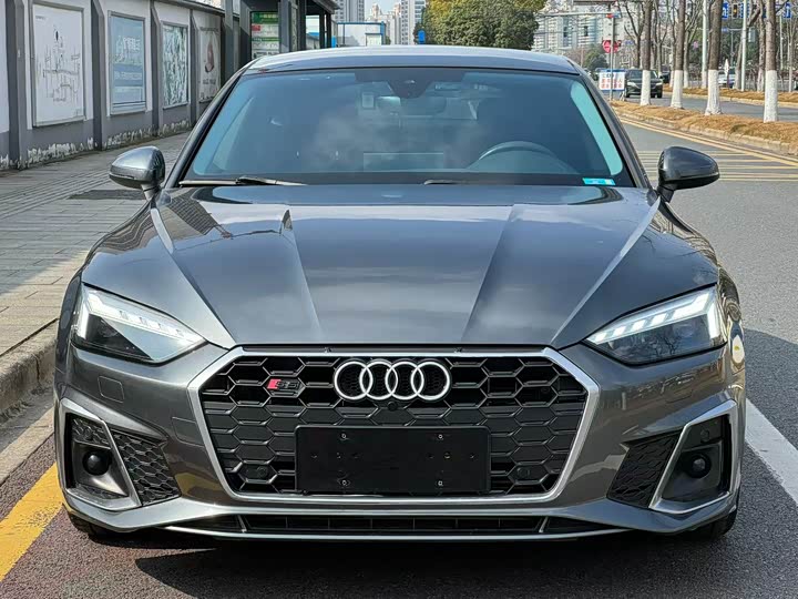 Фото 2 - Audi A5