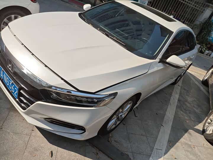 Фото 1 - Honda Accord