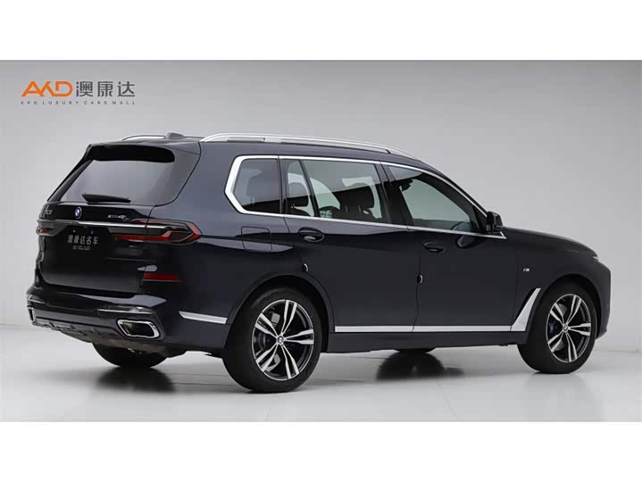 Фото 3 - BMW X7