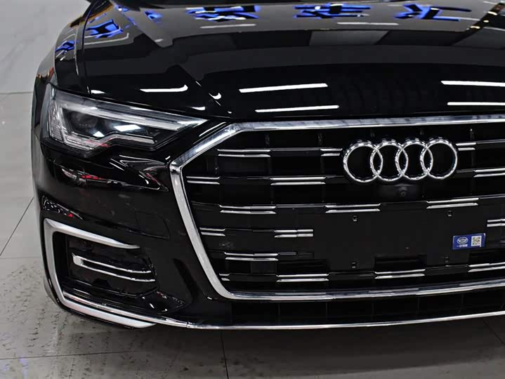Фото 2 - Audi A6L