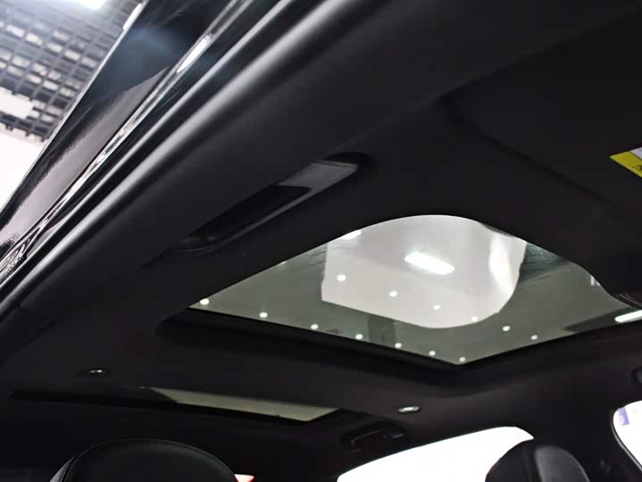 Фото 9 - Audi A6L