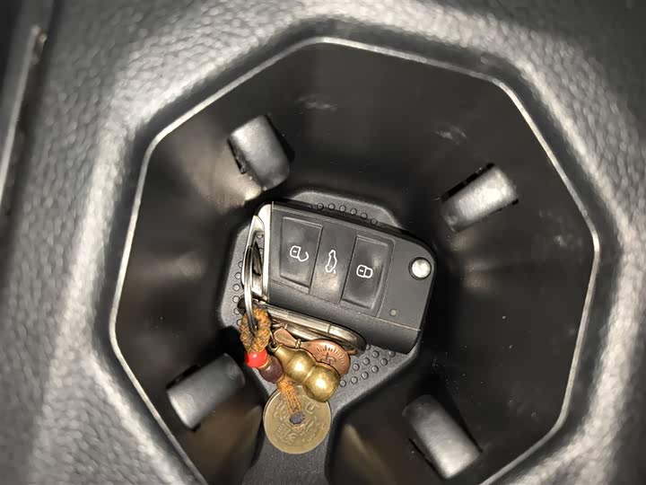 Фото 9 - Volkswagen Lavida