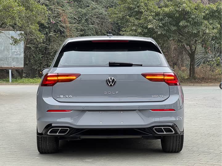 Фото 5 - Volkswagen Golf