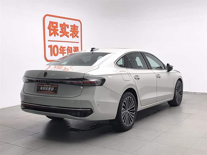 Фото 2 - Volkswagen Passat