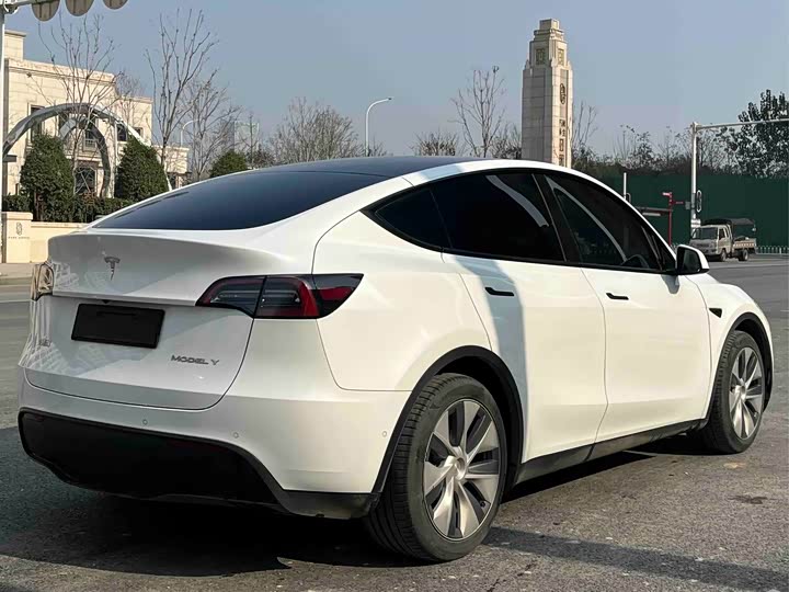 Фото 7 - Tesla Model Y
