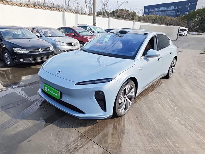 Фото 1 - Nio ET5