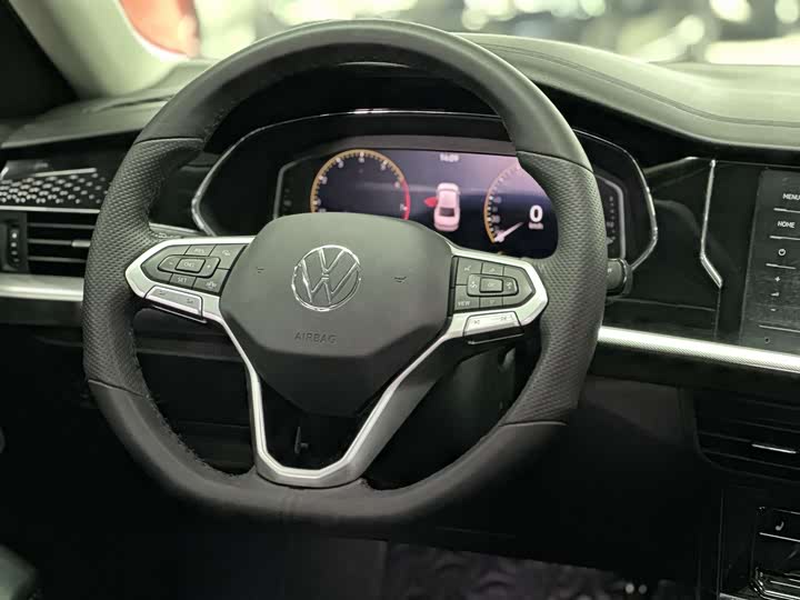 Фото 4 - Volkswagen Passat