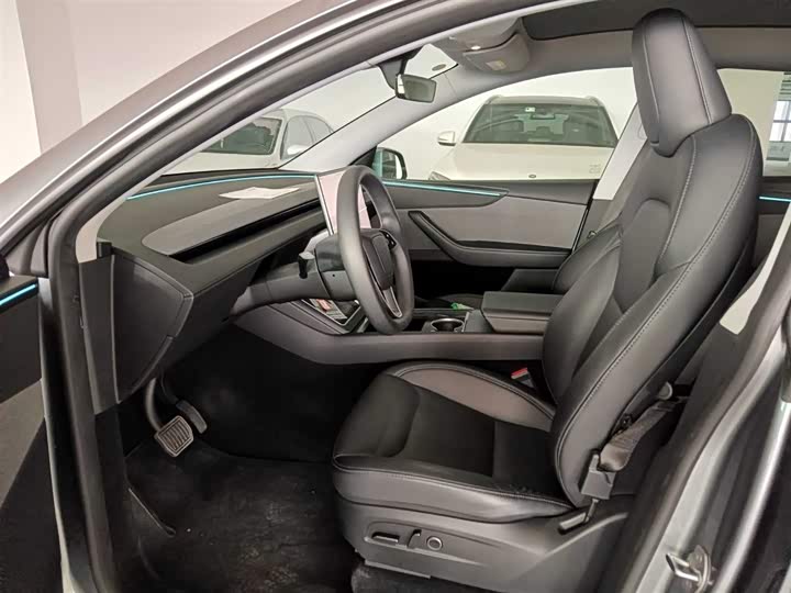 Фото 8 - Tesla Model Y