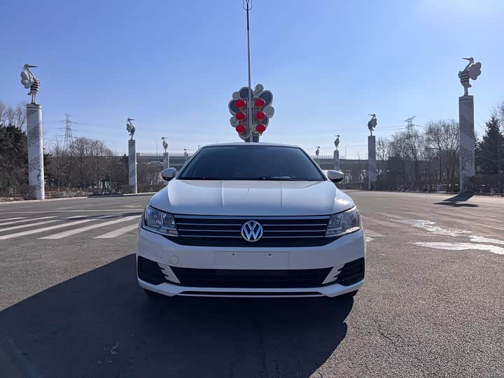 Фото 2 - Volkswagen Lavida