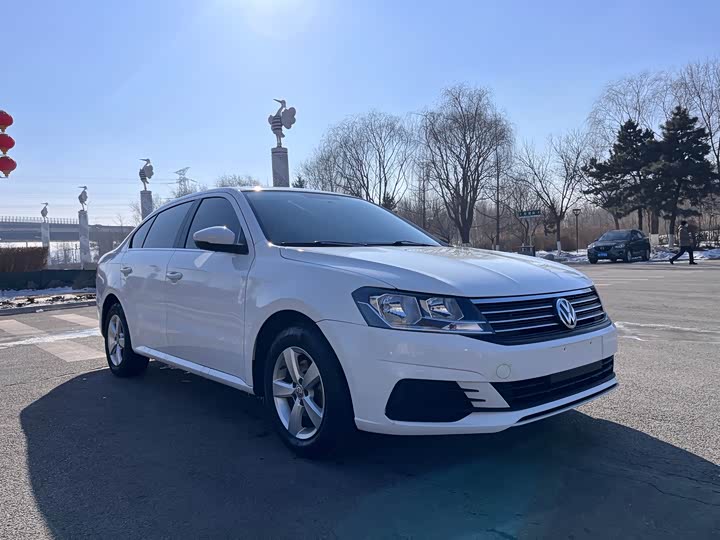 Фото 3 - Volkswagen Lavida