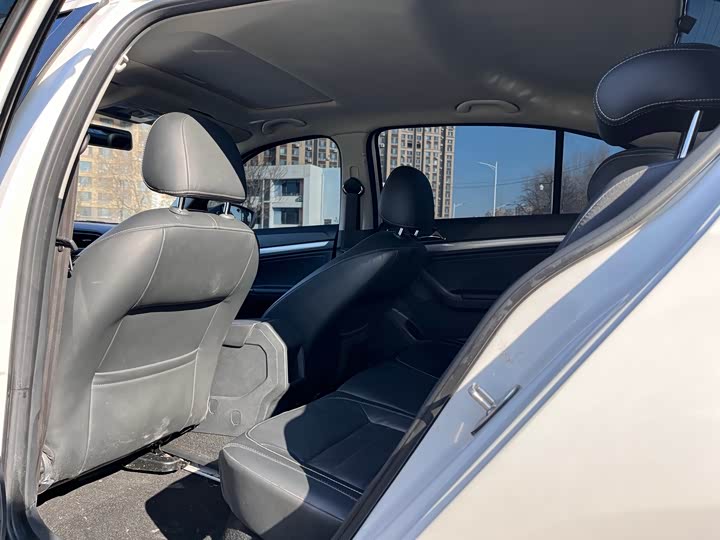 Фото 5 - Volkswagen Lavida