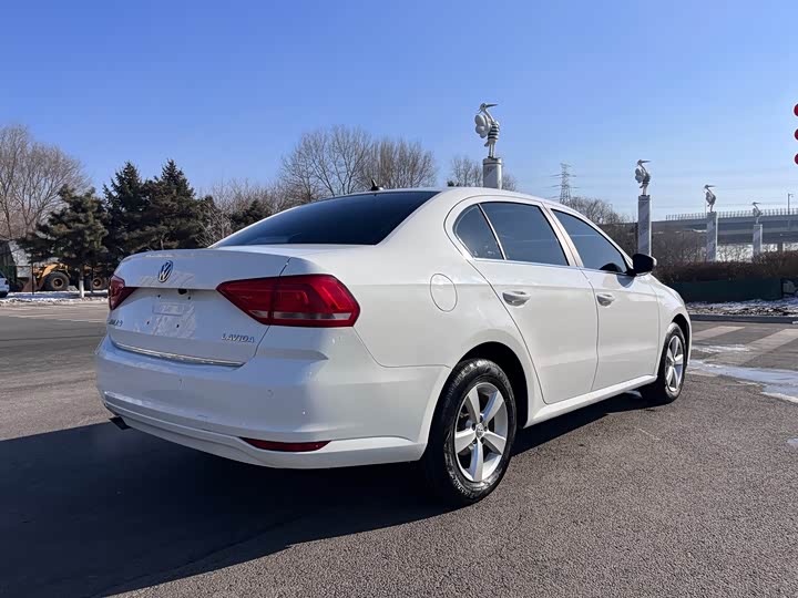 Фото 7 - Volkswagen Lavida