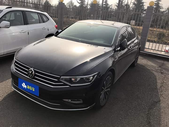 Фото 1 - Volkswagen Magotan