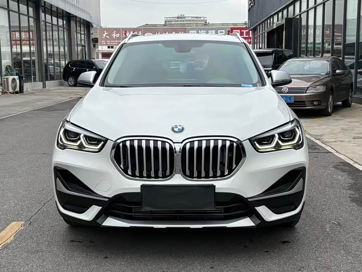 Фото 3 - BMW X1