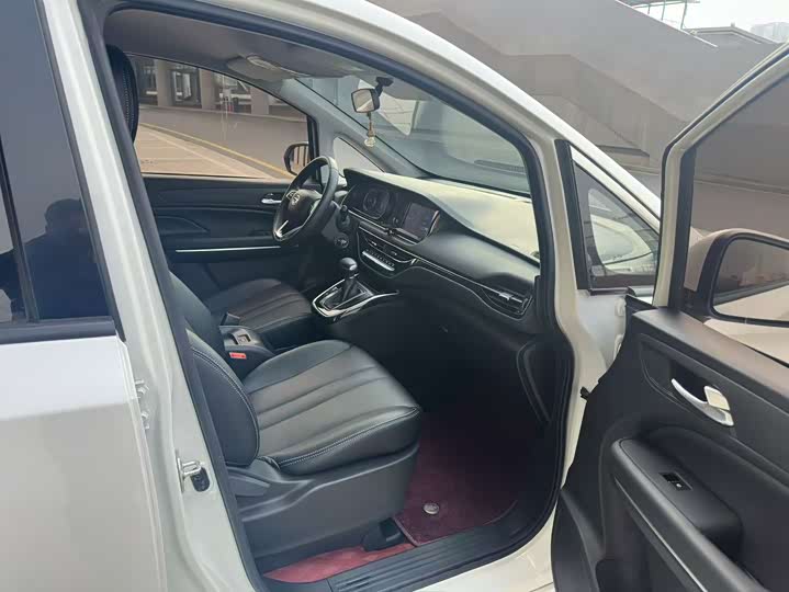 Фото 9 - GAC Trumpchi M6