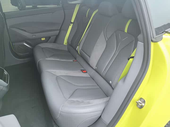 Фото 9 - XPeng P7