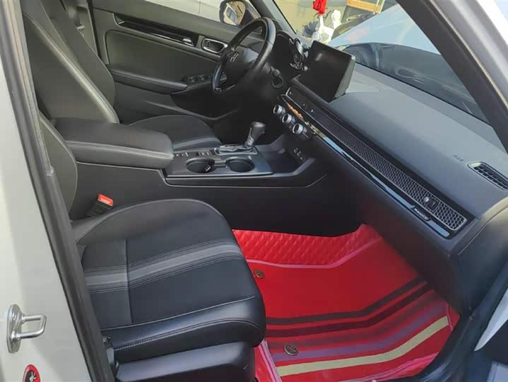 Фото 8 - Honda Civic