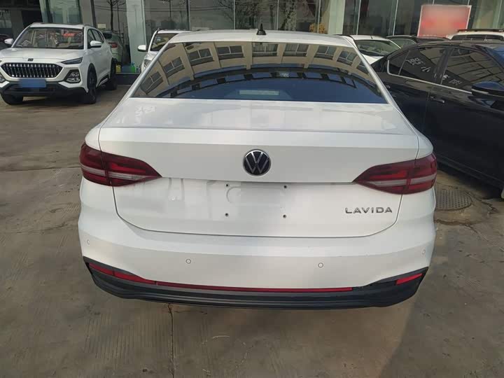 Фото 6 - Volkswagen Lavida