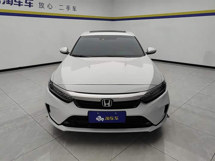 Фото 2 - Honda Inspire