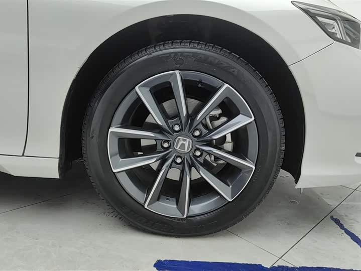 Фото 6 - Honda Inspire