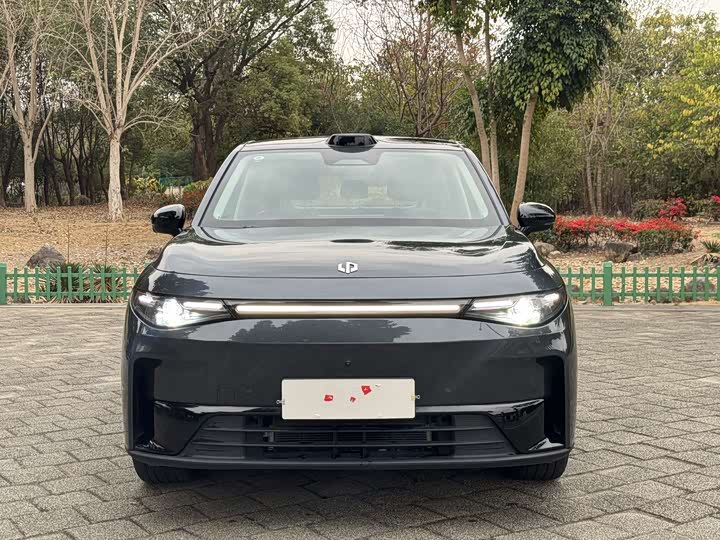 Фото 2 - Leapmotor C10