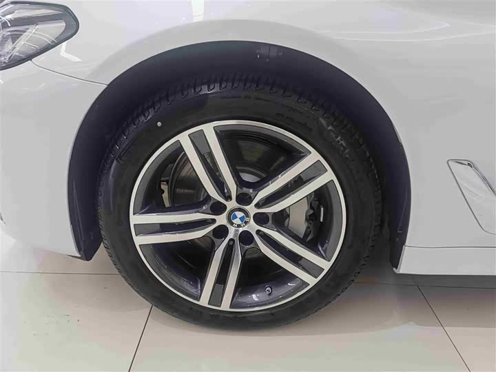 Фото 4 - BMW 5 Series