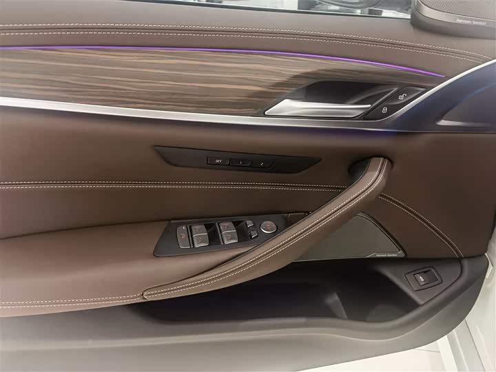 Фото 7 - BMW 5 Series