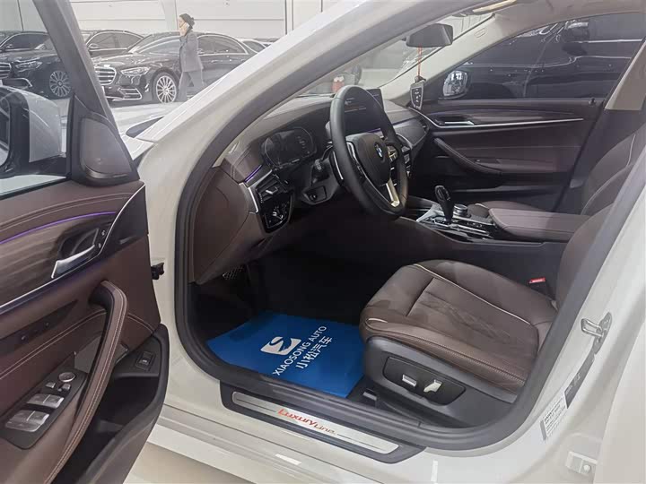 Фото 9 - BMW 5 Series