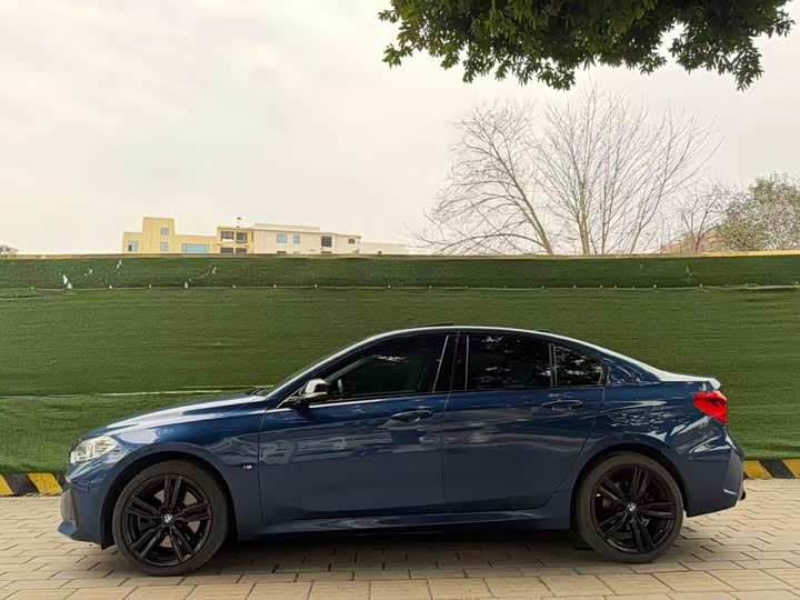 Фото 3 - BMW 1 Series