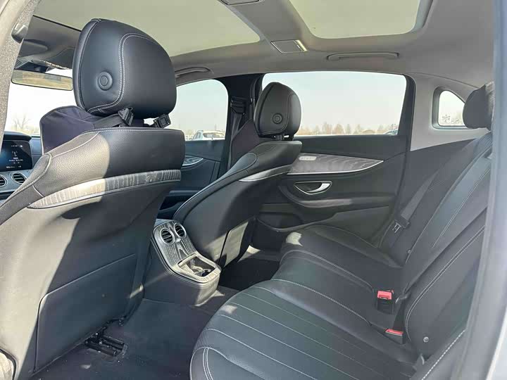 Фото 3 - Mercedes-Benz E-Class Hybrid