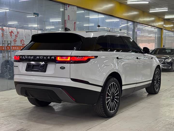 Фото 9 - Land Rover Range Rover Velar