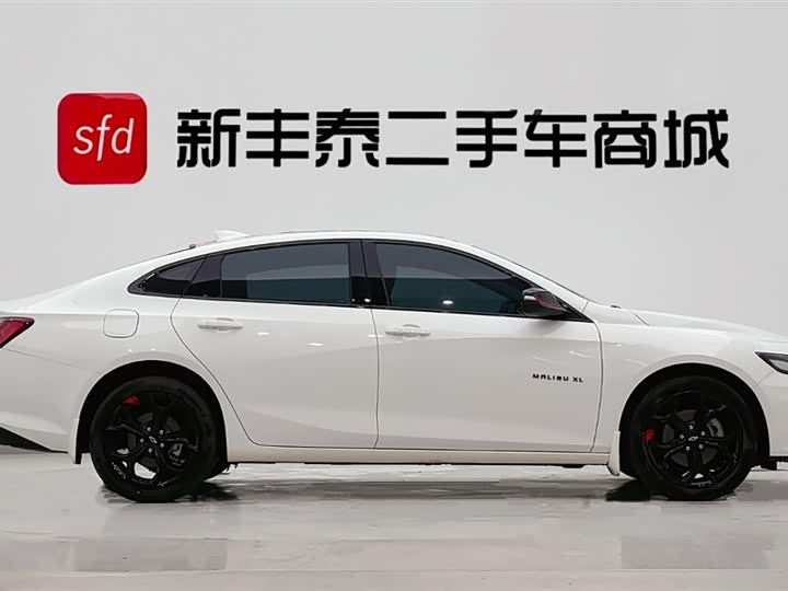 Фото 3 - Chevrolet Malibu XL