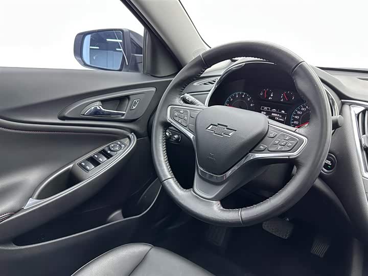 Фото 9 - Chevrolet Malibu XL