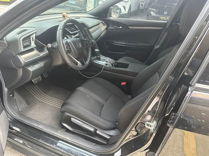 Фото 4 - Honda Civic