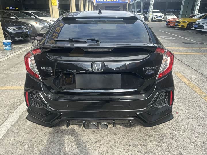 Фото 8 - Honda Civic