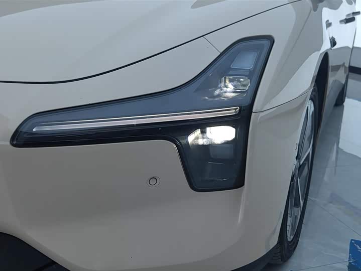 Фото 5 - XPeng Mona M03