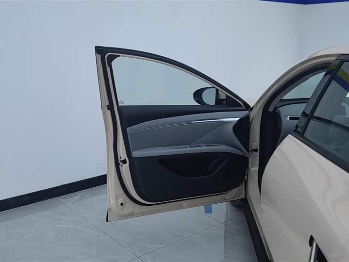 Фото 7 - XPeng Mona M03