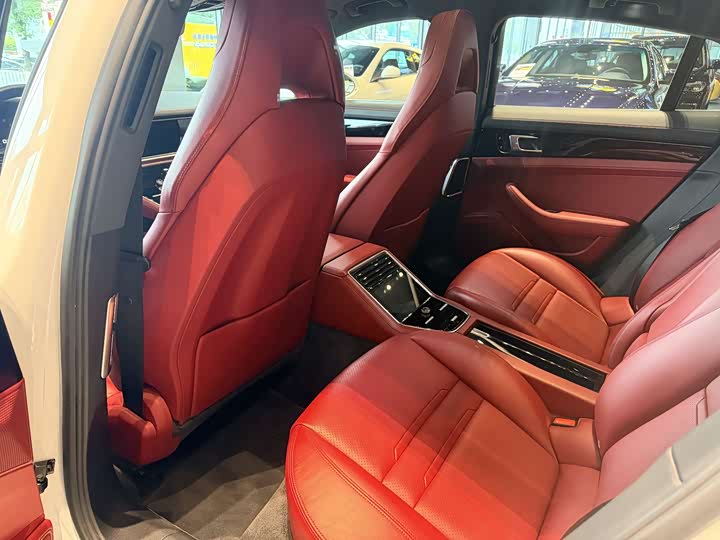 Фото 5 - Porsche Panamera