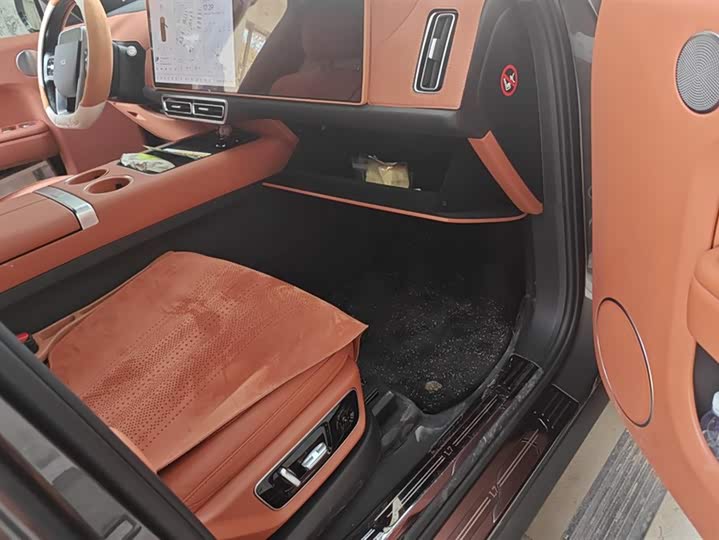 Фото 8 - LiXiang L7