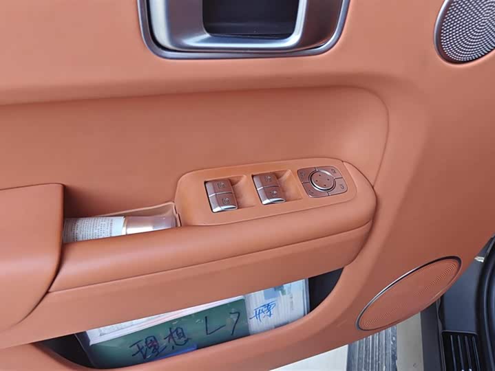 Фото 9 - LiXiang L7