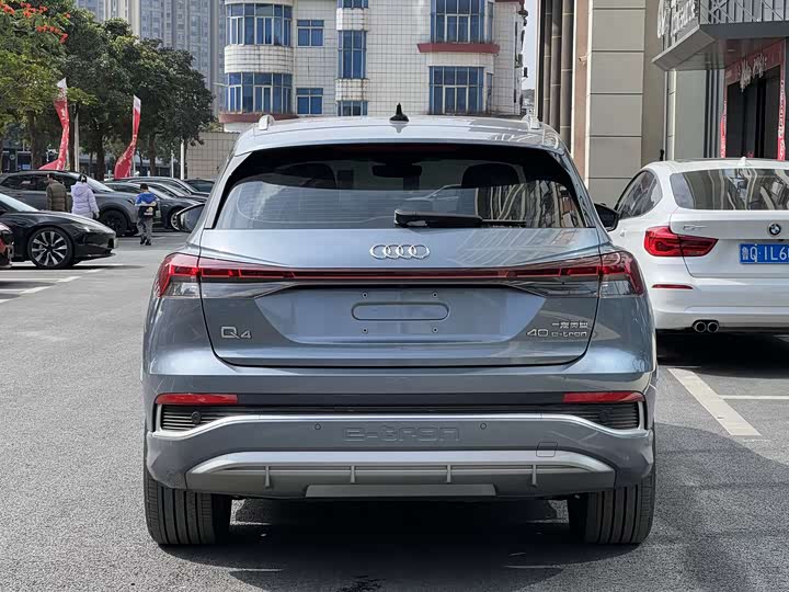 Фото 3 - Audi Q4 e-tron