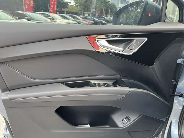 Фото 9 - Audi Q4 e-tron