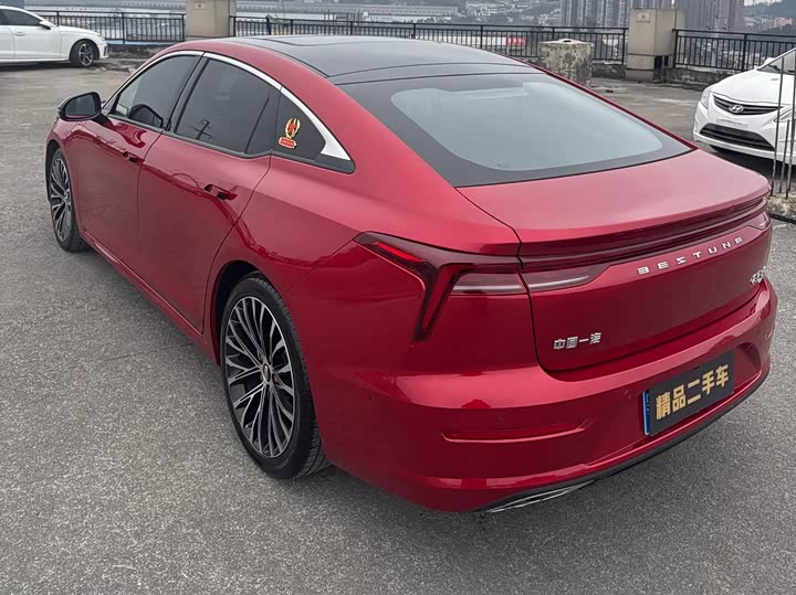 Фото 6 - Bestune B70