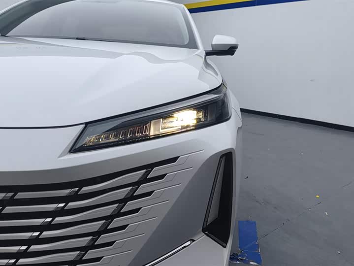 Фото 5 - Changan Eado Plus